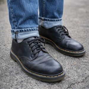 Dr. Martens Men's Shoes US 11 M Black Airwair